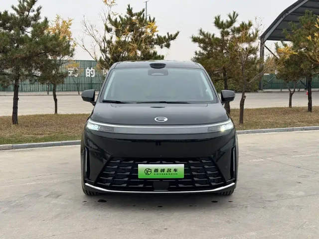 GAC Trumpchi E8 — Фото автомобиля 2