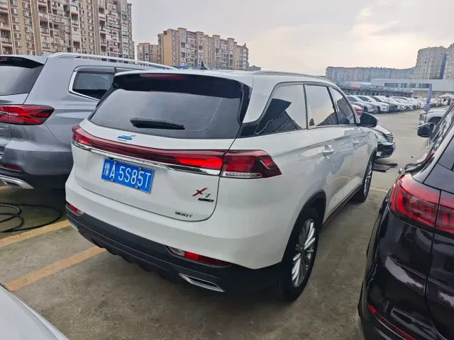 Changan Oshan Changan Oshan X7 PLUS 2022 1.5T Blue Whale Edition Auto Intelligent Premium — Фото автомобиля 16