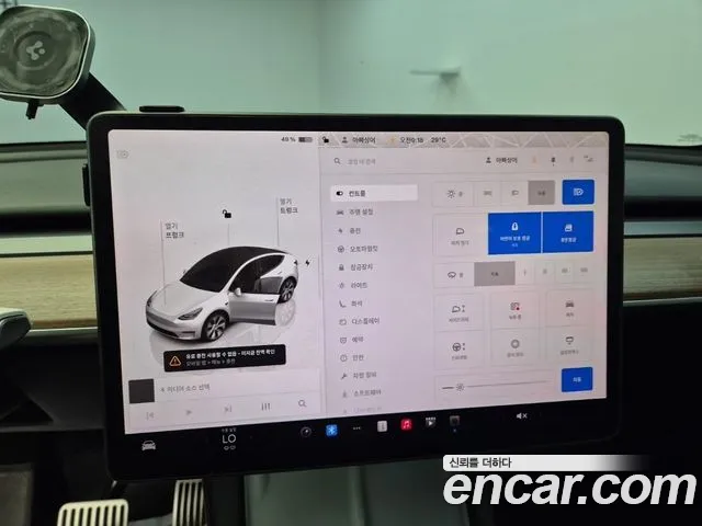 Tesla Model Y — Фото автомобиля 16