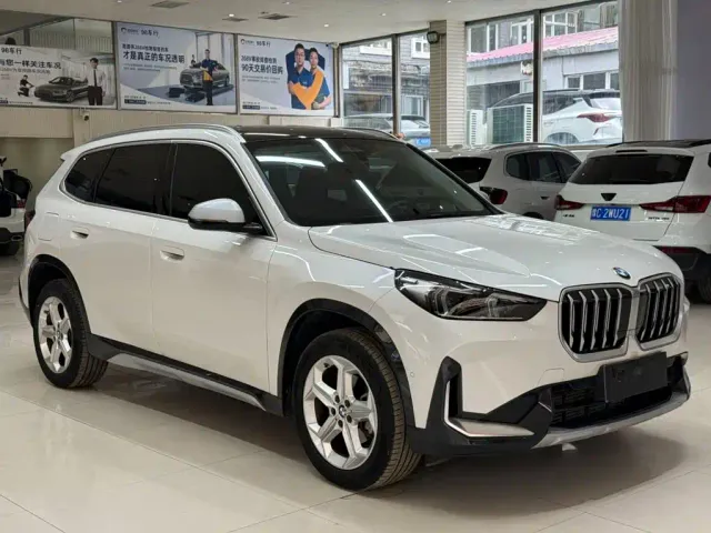 BMW X1 — Фото автомобиля 3