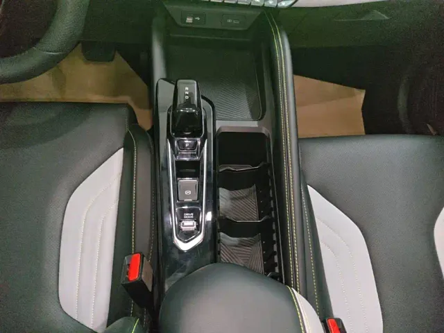 Geely Binyue — Фото автомобиля 13