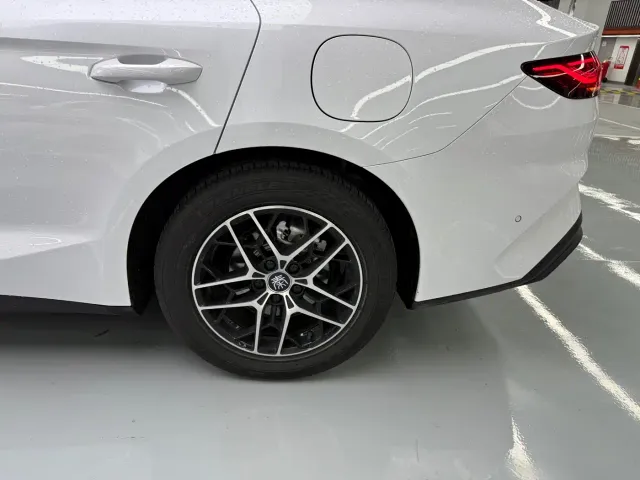 BYD Qin L — Фото автомобиля 12