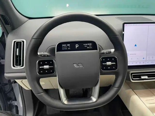 Li Auto L7 — Фото автомобиля 11