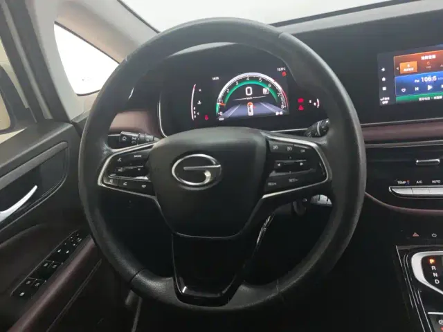 GAC Trumpchi M6 — Фото автомобиля 15