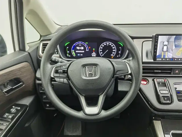 Honda Odyssey — Фото автомобиля 11