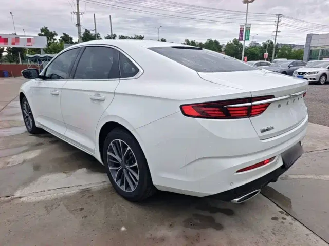 Geely Xingrui — Фото автомобиля 4