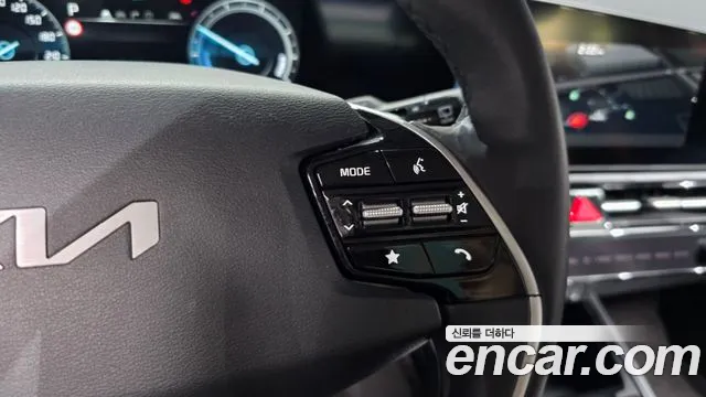 Kia Niro — Фото автомобиля 28
