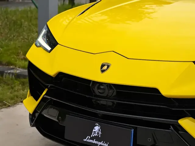 Lamborghini Urus — Фото автомобиля 20