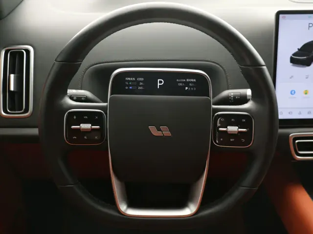 Li Auto L8 — Фото автомобиля 4