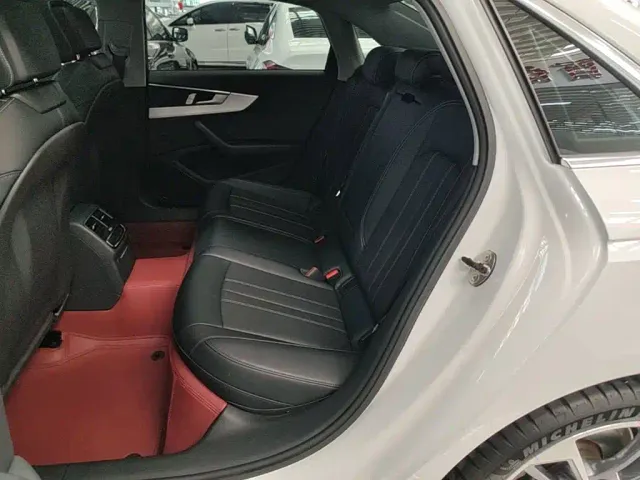 Audi A4L — Фото автомобиля 16