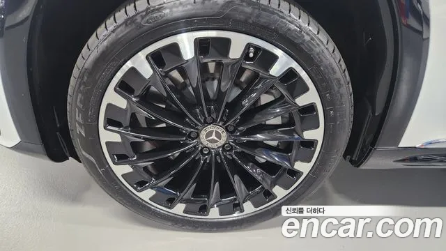 Mercedes-Benz EQS — Фото автомобиля 5