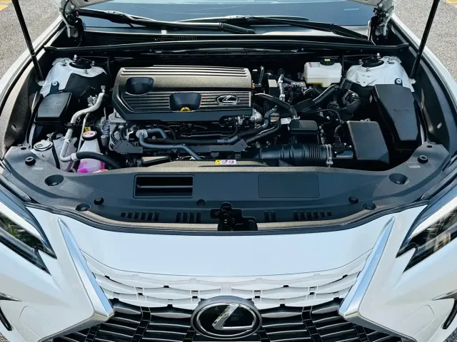 Lexus ES — Фото автомобиля 11