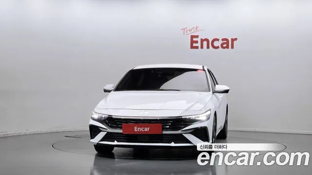 Hyundai Avante — Фото автомобиля 3