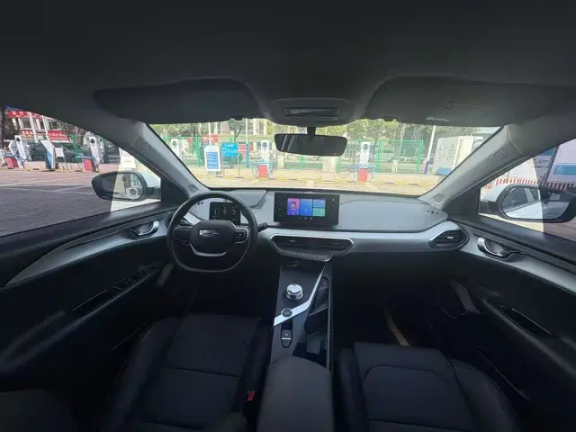Geely Geometry A — Фото автомобиля 7