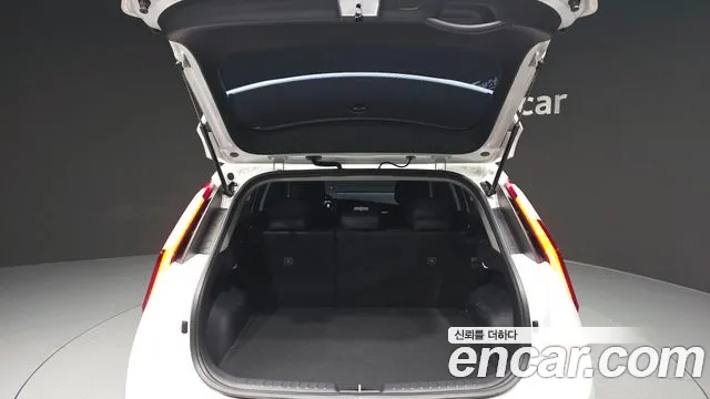 Kia Niro All Niro EV Air — Фото автомобиля 18
