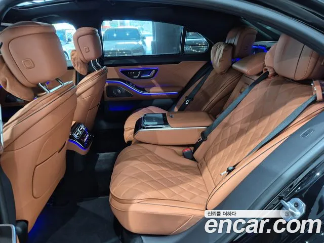 Mercedes-Benz S-Class — Фото автомобиля 11