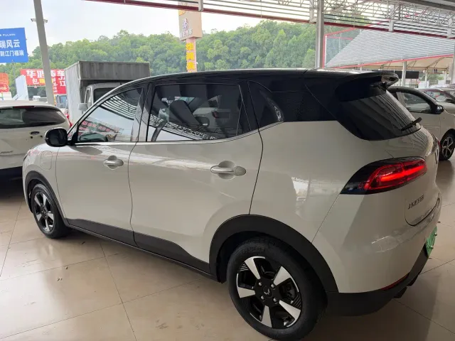 Wuling Binguo PLUS — Фото автомобиля 12