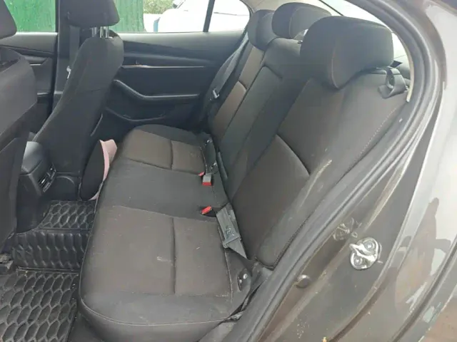 Mazda Axela — Фото автомобиля 16