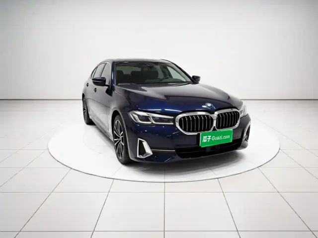 BMW 5 Series — Фото автомобиля 3