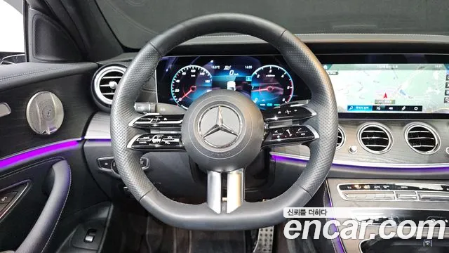 Mercedes-Benz E-Class — Фото автомобиля 11