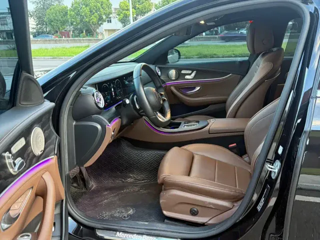 Mercedes-Benz E-Class — Фото автомобиля 7