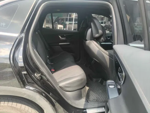 Mercedes-Benz EQE SUV — Фото автомобиля 11