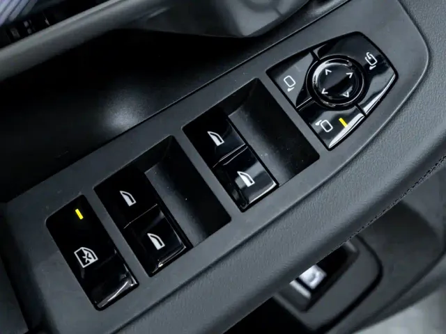 BMW 5 Series — Фото автомобиля 22