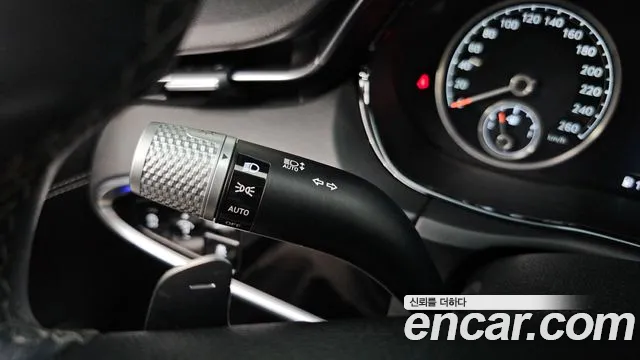 Genesis GV70 2.5T Бензин 2WD — Фото автомобиля 23