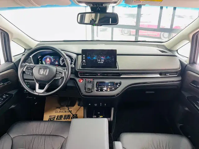 Honda Odyssey — Фото автомобиля 7