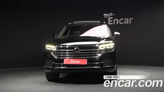 Volkswagen Touareg Generation 3 — Фото автомобиля 3