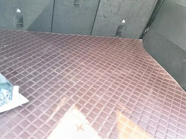 Tesla Model Y — Фото автомобиля 4