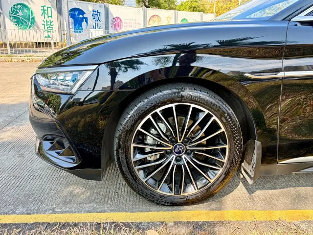 BYD Han — Фото автомобиля 23