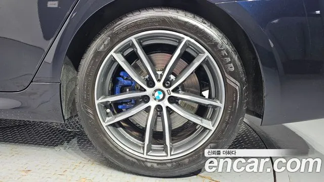 BMW 5-Series — Фото автомобиля 18