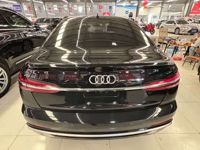 Audi A6L — Фото автомобиля 13