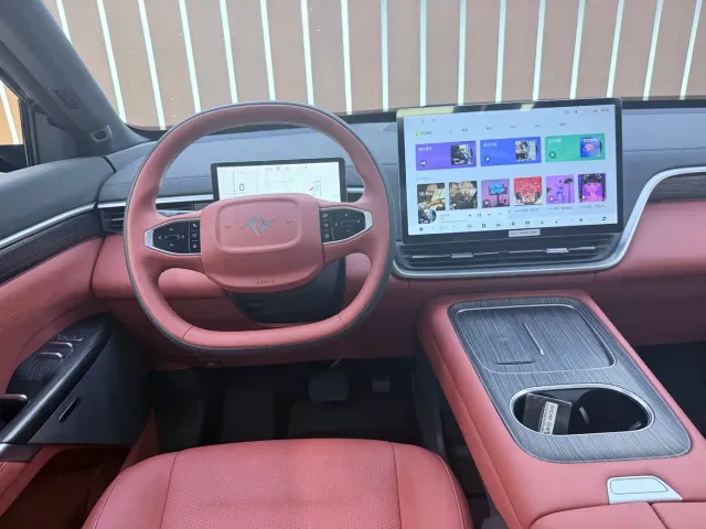 Dongfeng eπ 008 — Фото автомобиля 16