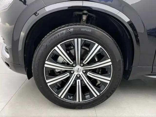 Volvo XC90 — Фото автомобиля 8