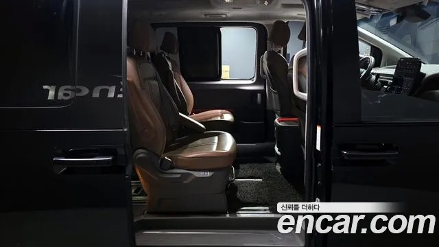 Hyundai Staria Staria 4WD Lounge 9 мест — Фото автомобиля 12