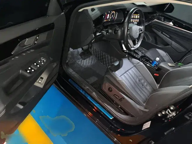 Volkswagen Passat — Фото автомобиля 12