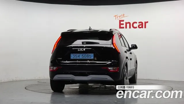 Kia Niro — Фото автомобиля 3