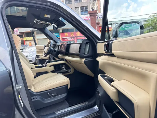 BYD FangChengBao Leopard 5 — Фото автомобиля 7
