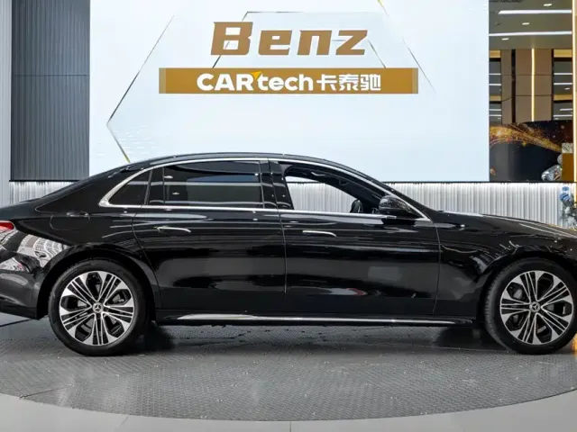 Mercedes-Benz E-Class — Фото автомобиля 4