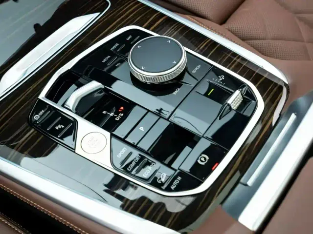 BMW X7 — Фото автомобиля 4