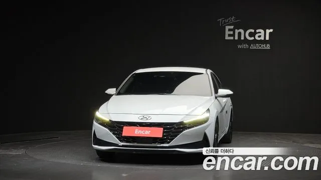 Hyundai Avante CN7 — Фото автомобиля 3