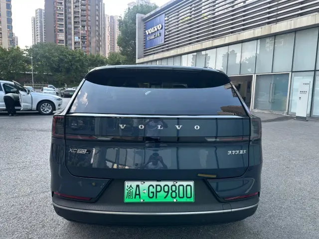 Volvo XC70 Plug-in Hybrid — Фото автомобиля 7