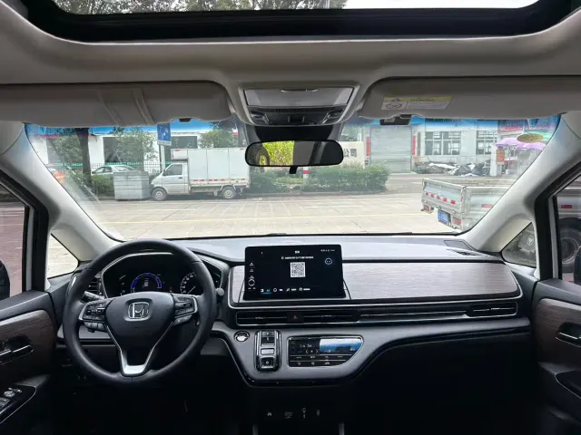 Honda Odyssey — Фото автомобиля 5
