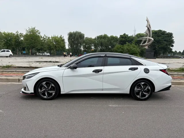 Hyundai Elantra — Фото автомобиля 7