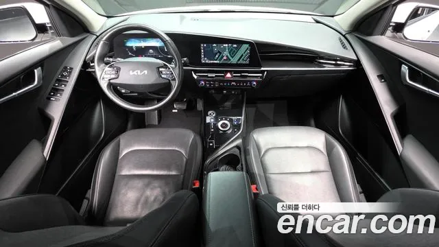 Kia Niro — Фото автомобиля 10