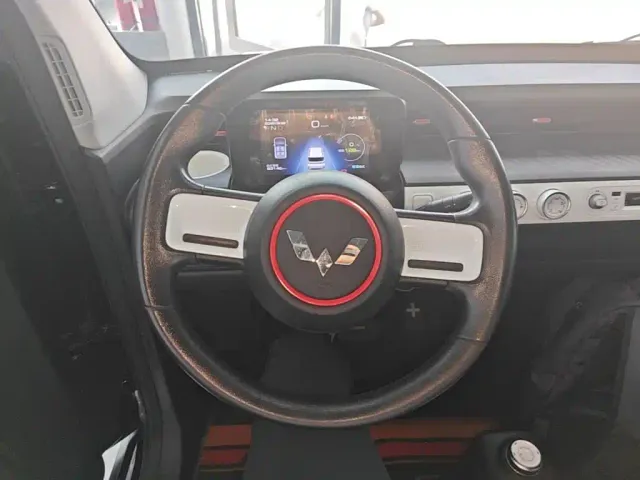 Wuling Hongguang Mini EV — Фото автомобиля 10