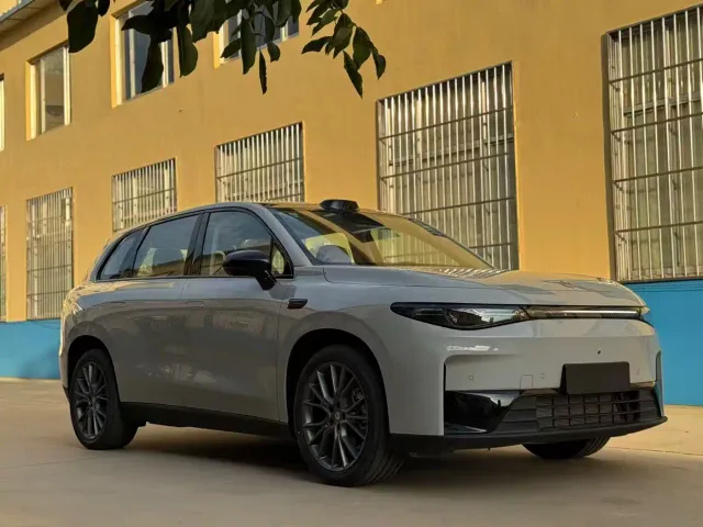 Фотография автомобиля — Leapmotor C10