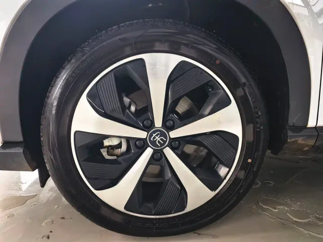 BYD Song PLUS — Фото автомобиля 23